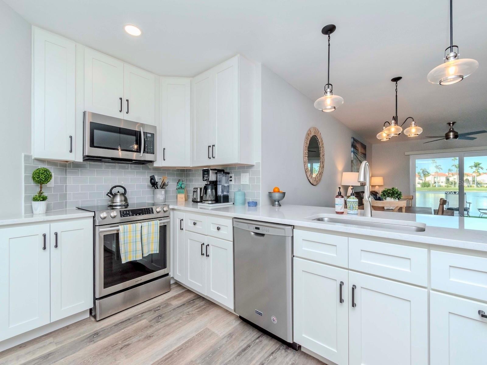 6100 BAHIA DEL MAR CIR #102