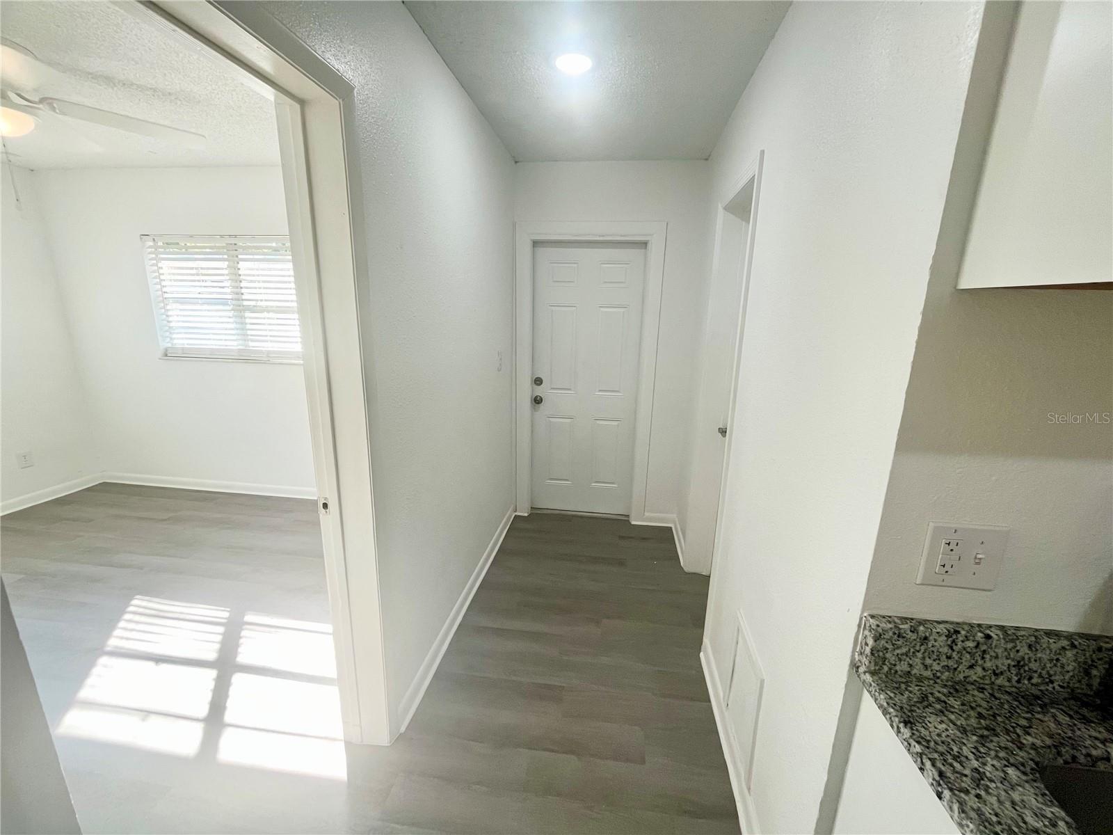 585 S 3RD AVE