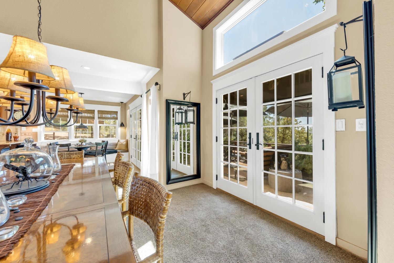 1410 Hound Hollow Road