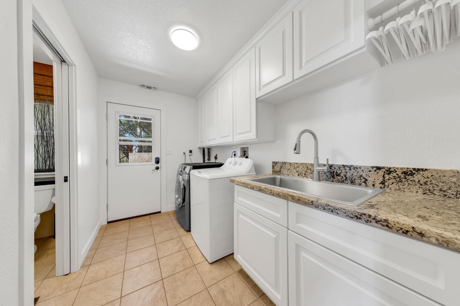 1410 Hound Hollow Road