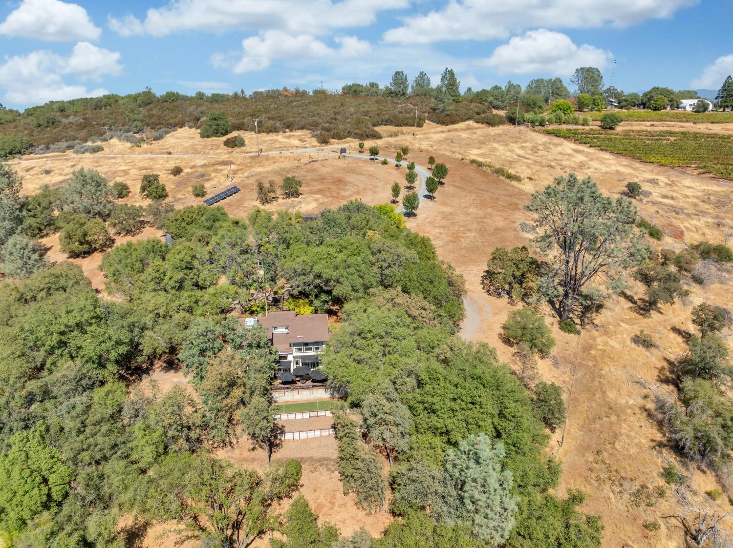 1410 Hound Hollow Road