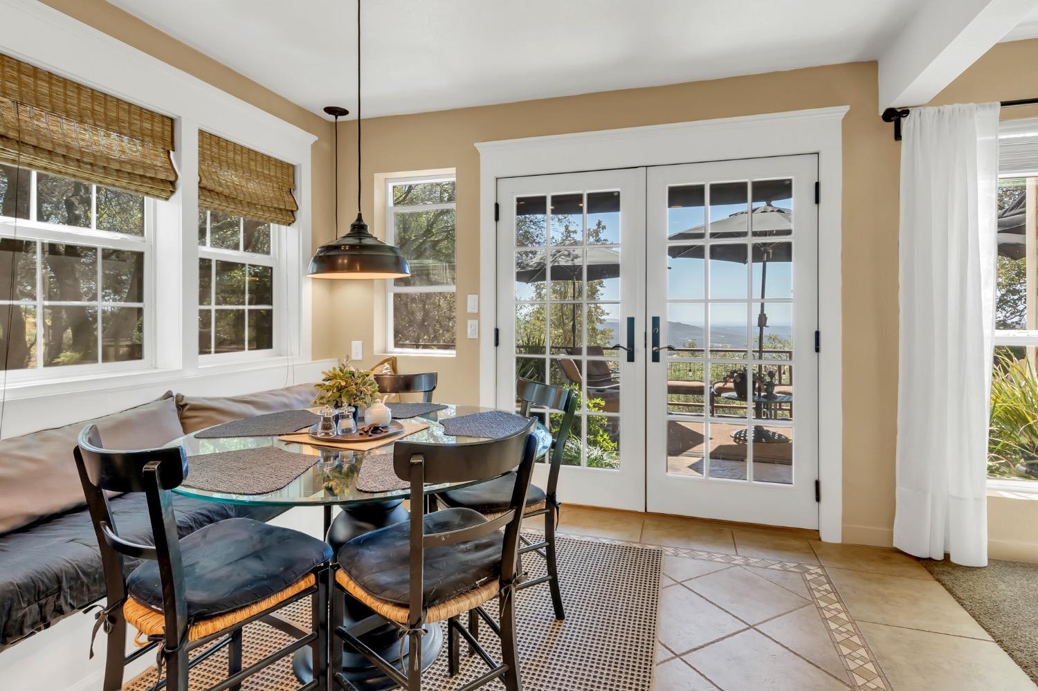 1410 Hound Hollow Road