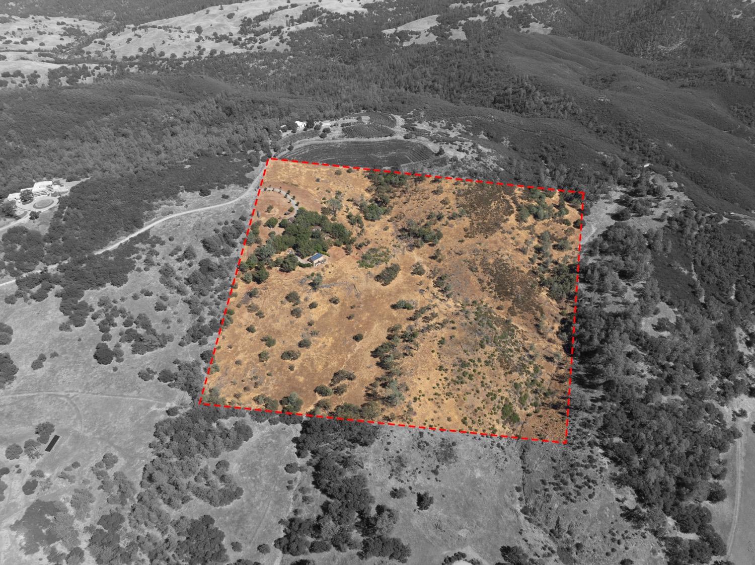 1410 Hound Hollow Road