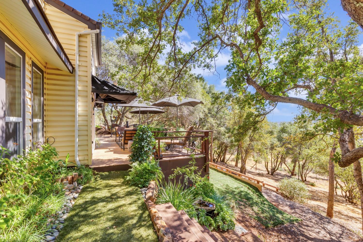 1410 Hound Hollow Road