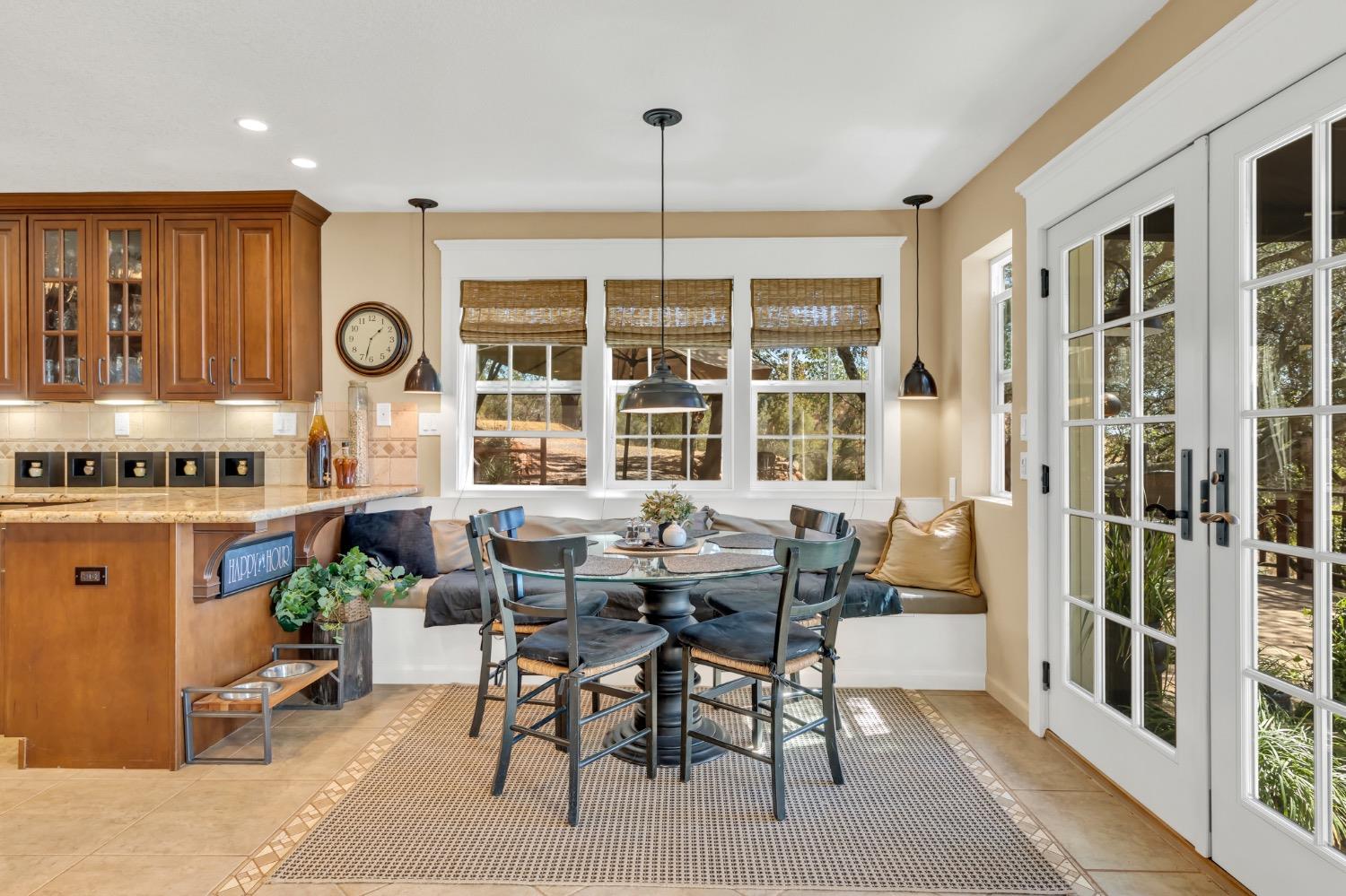 1410 Hound Hollow Road