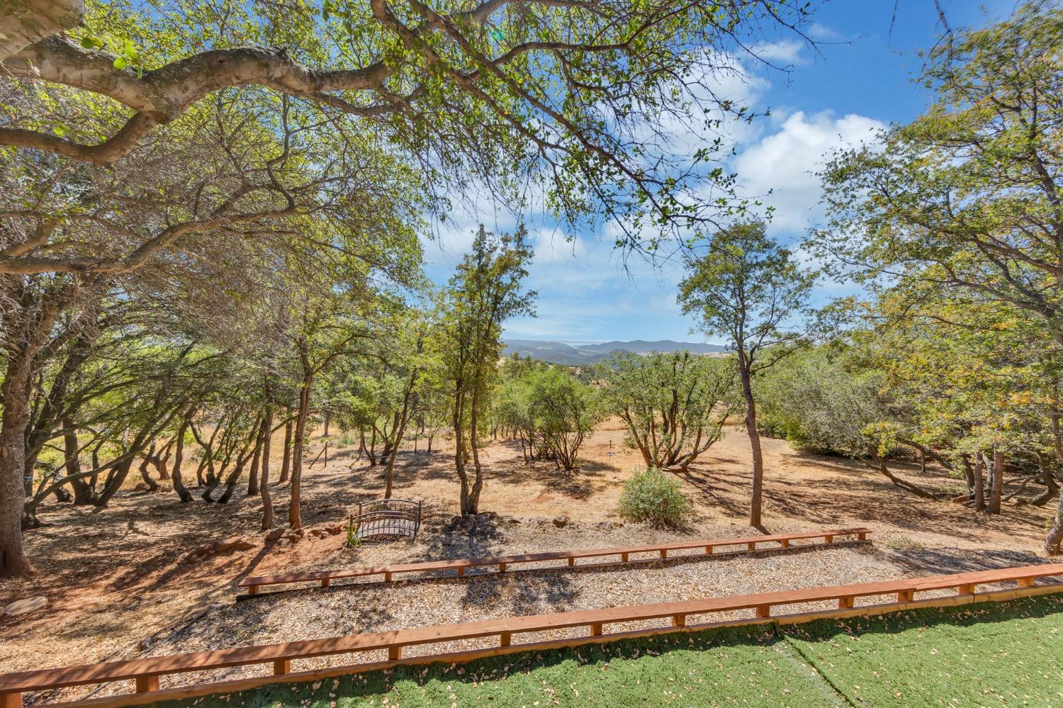 1410 Hound Hollow Road