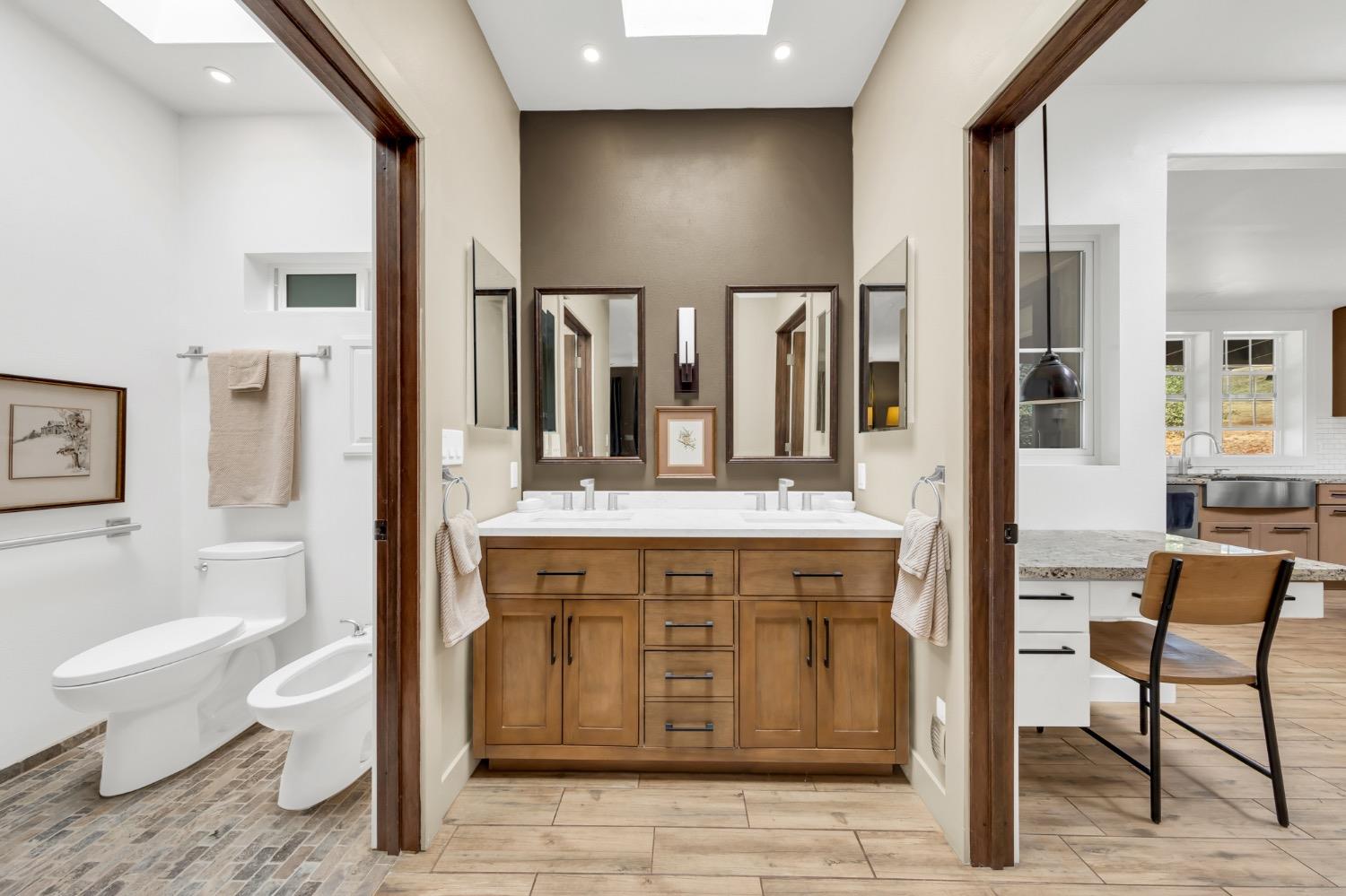 1410 Hound Hollow Road