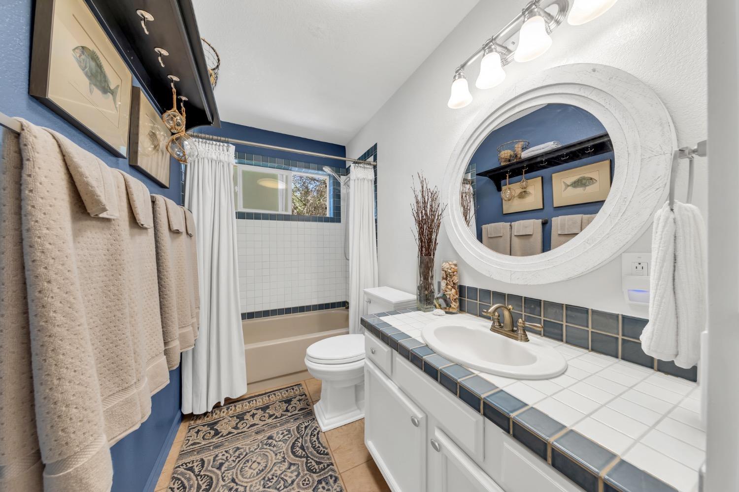 1410 Hound Hollow Road