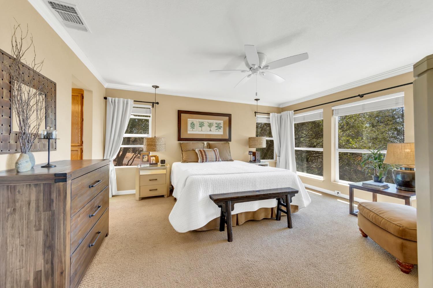 1410 Hound Hollow Road