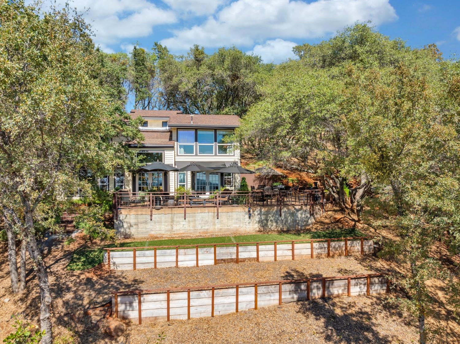 1410 Hound Hollow Road