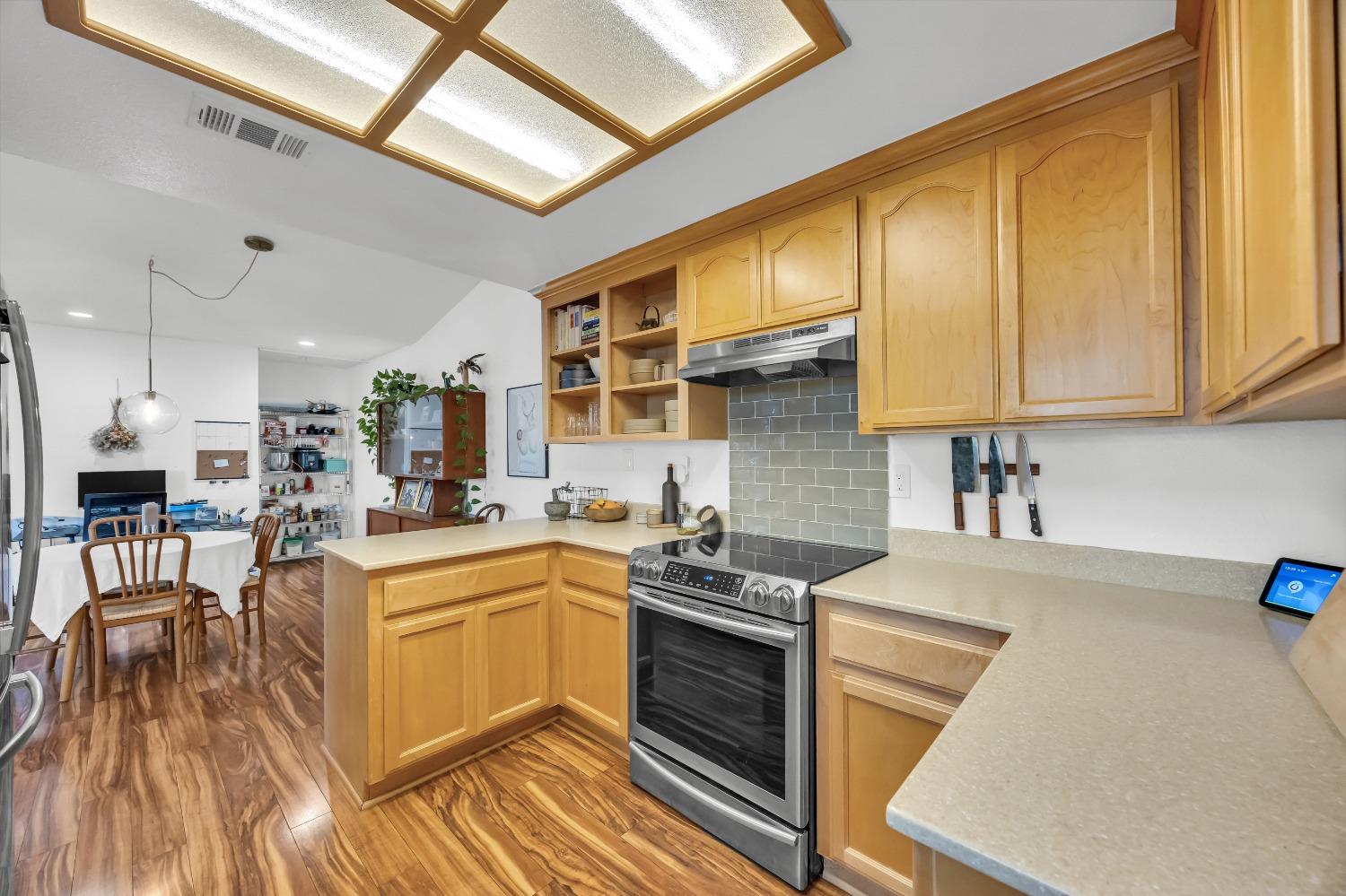 6068 Peoria Drive