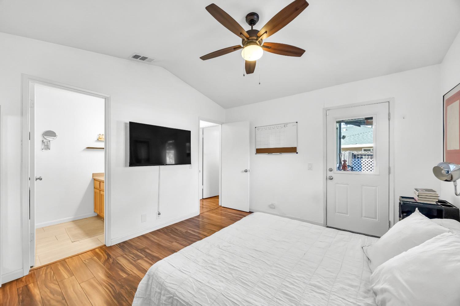 6068 Peoria Drive