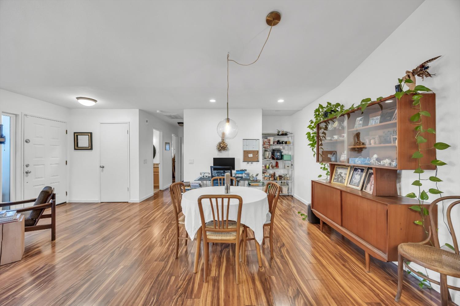 6068 Peoria Drive