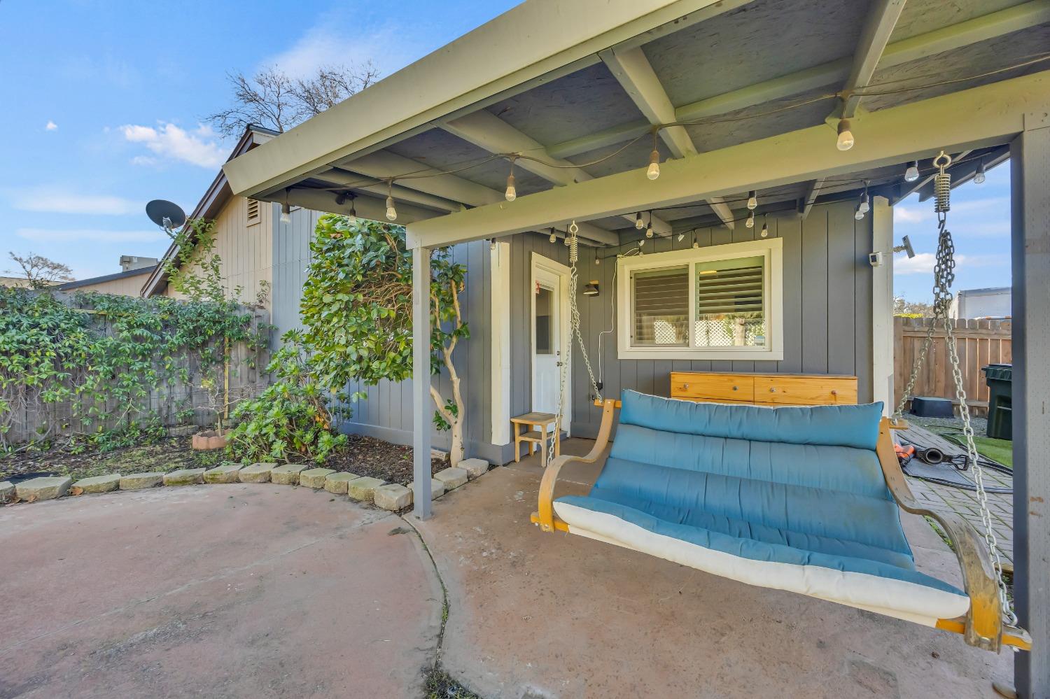 6068 Peoria Drive