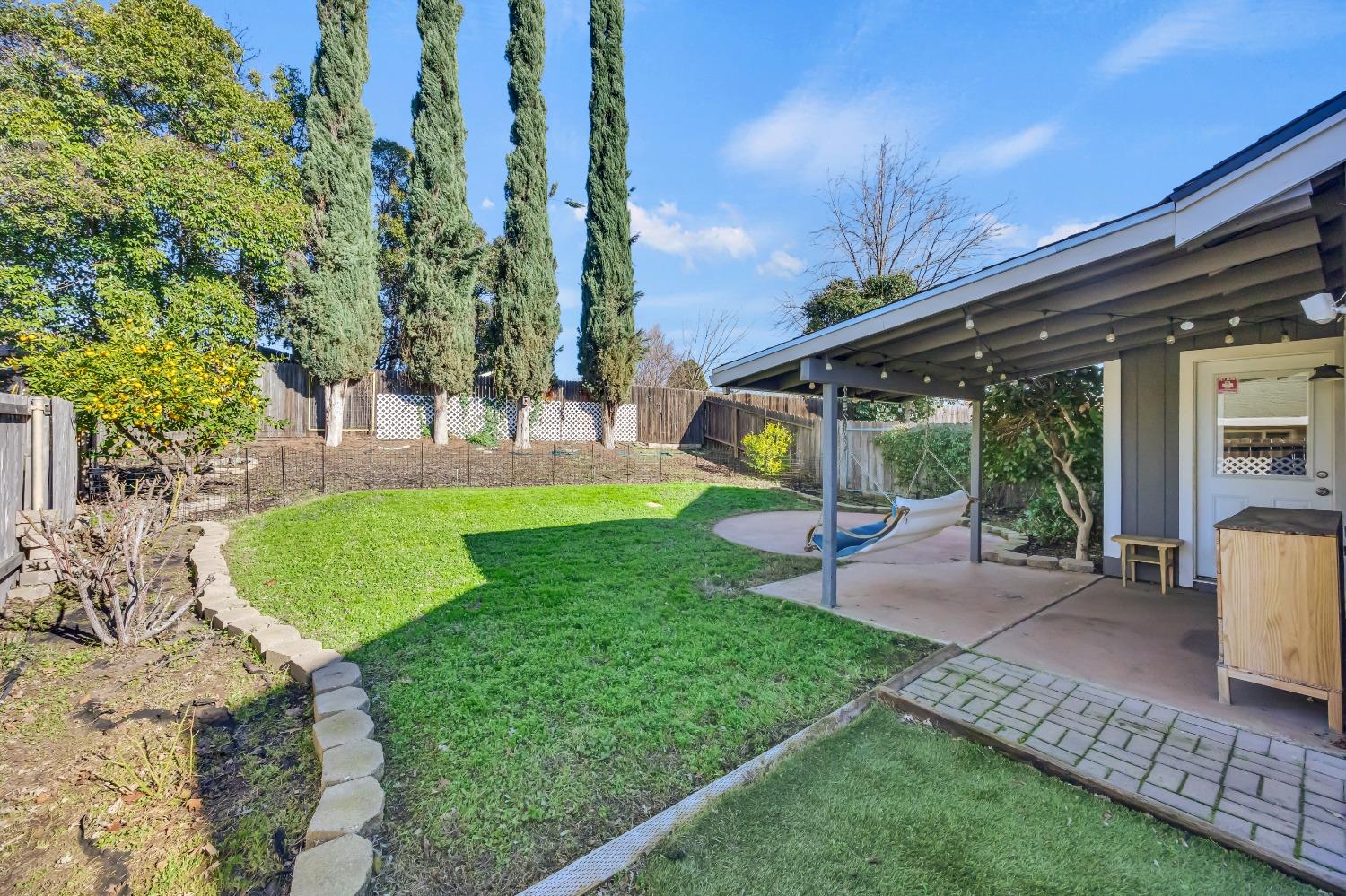 6068 Peoria Drive