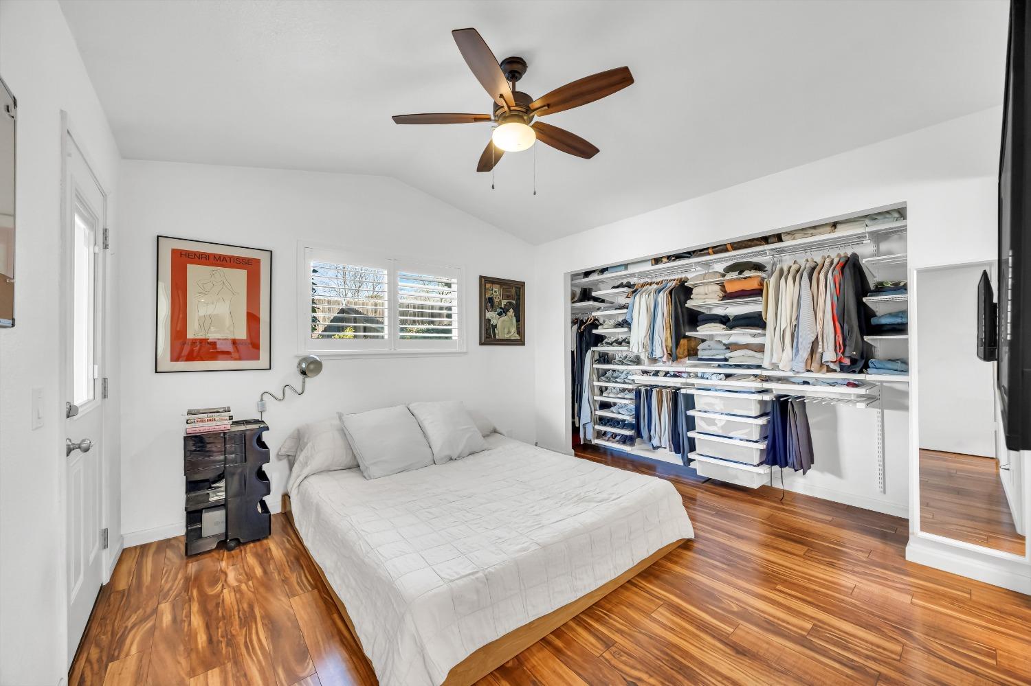 6068 Peoria Drive