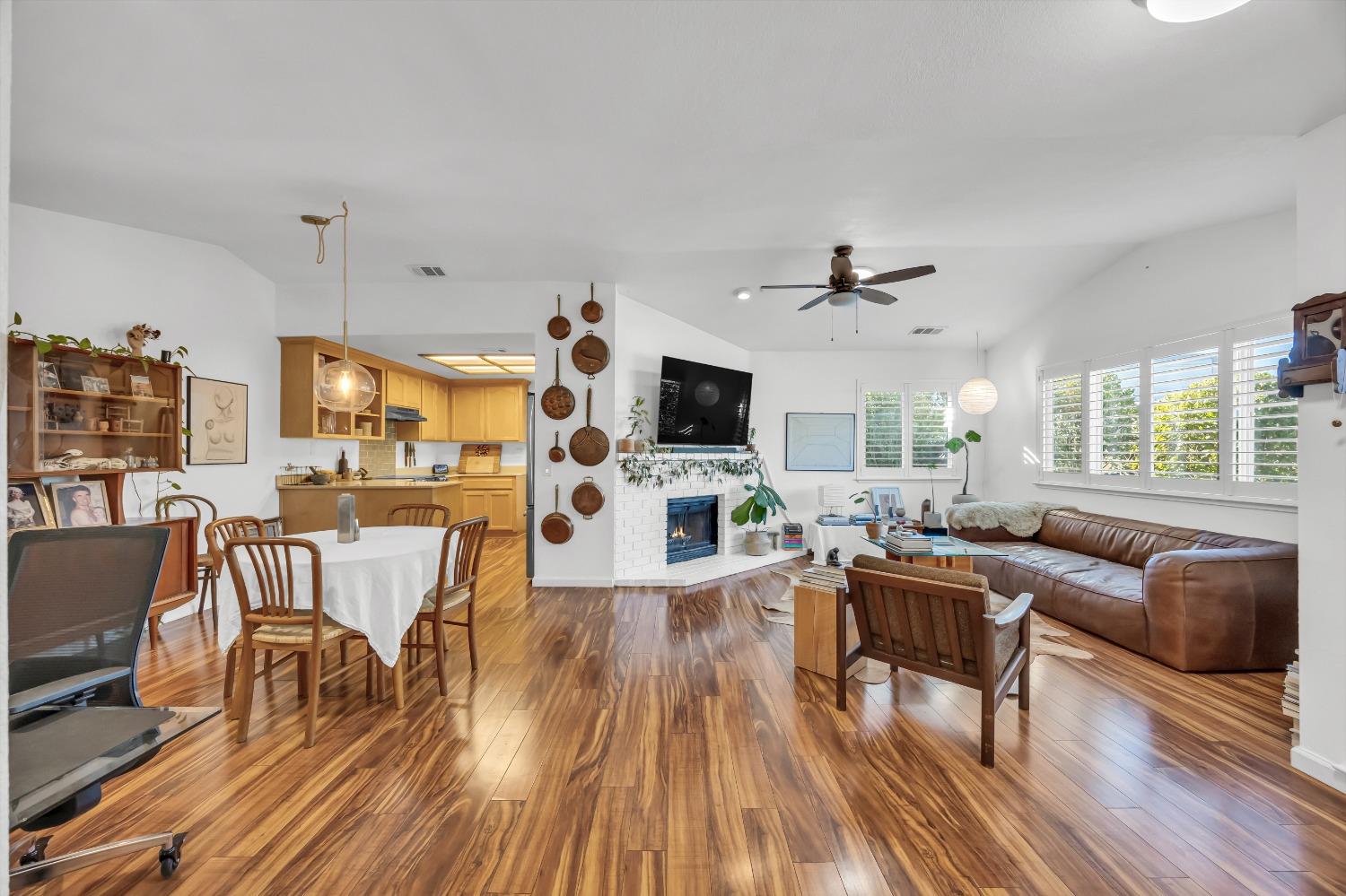 6068 Peoria Drive