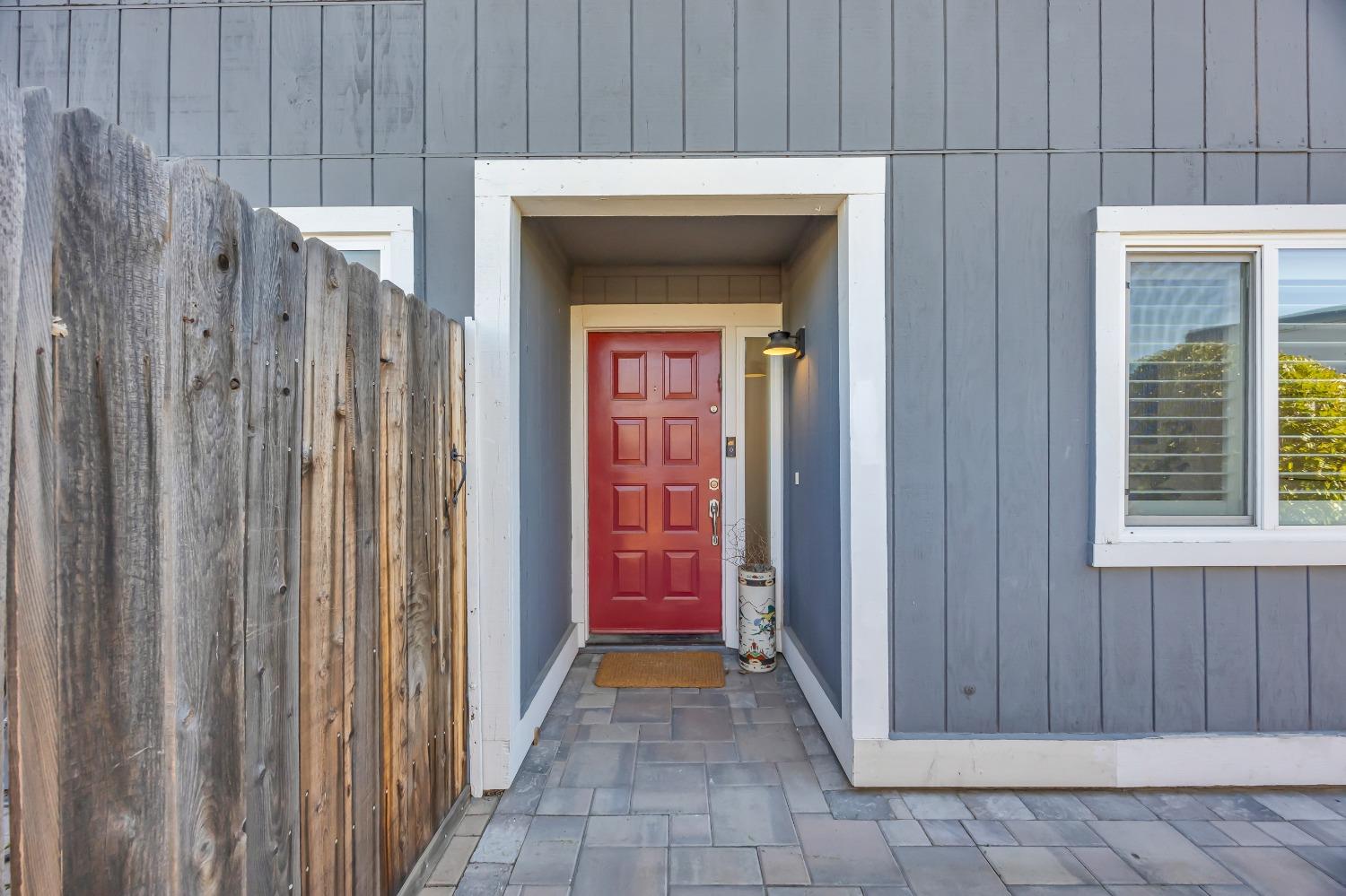 6068 Peoria Drive