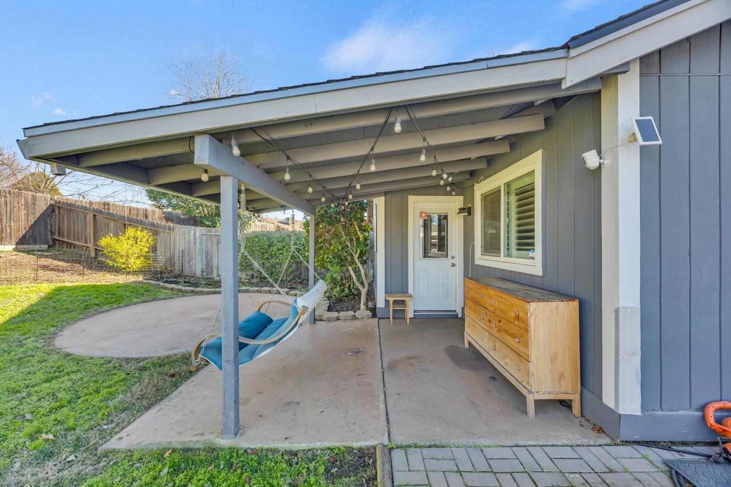 6068 Peoria Drive