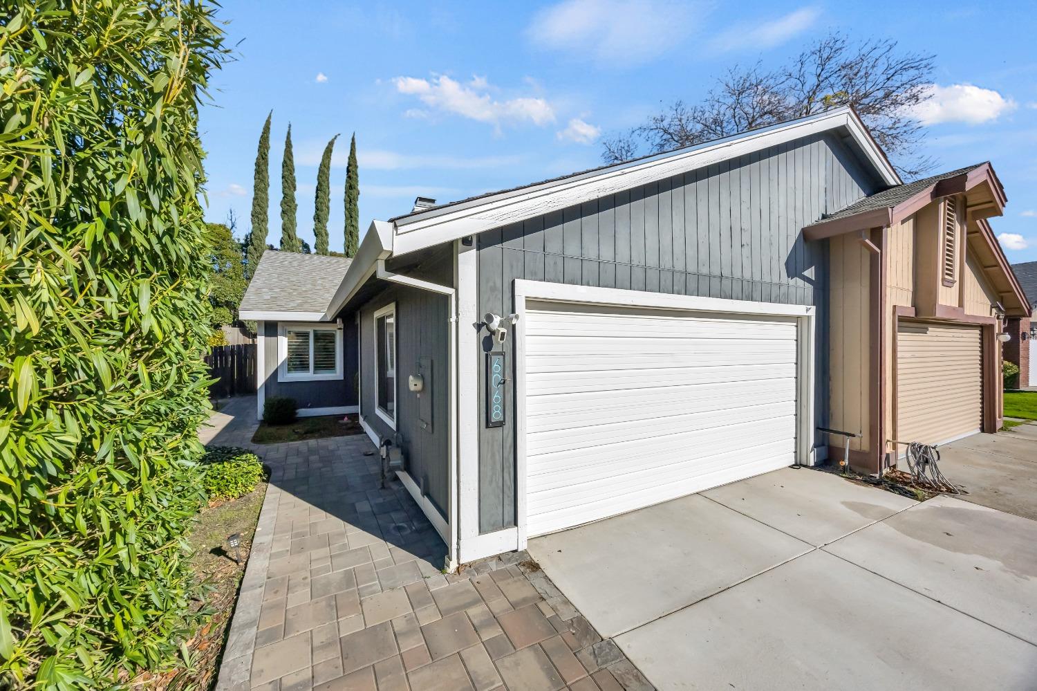 6068 Peoria Drive