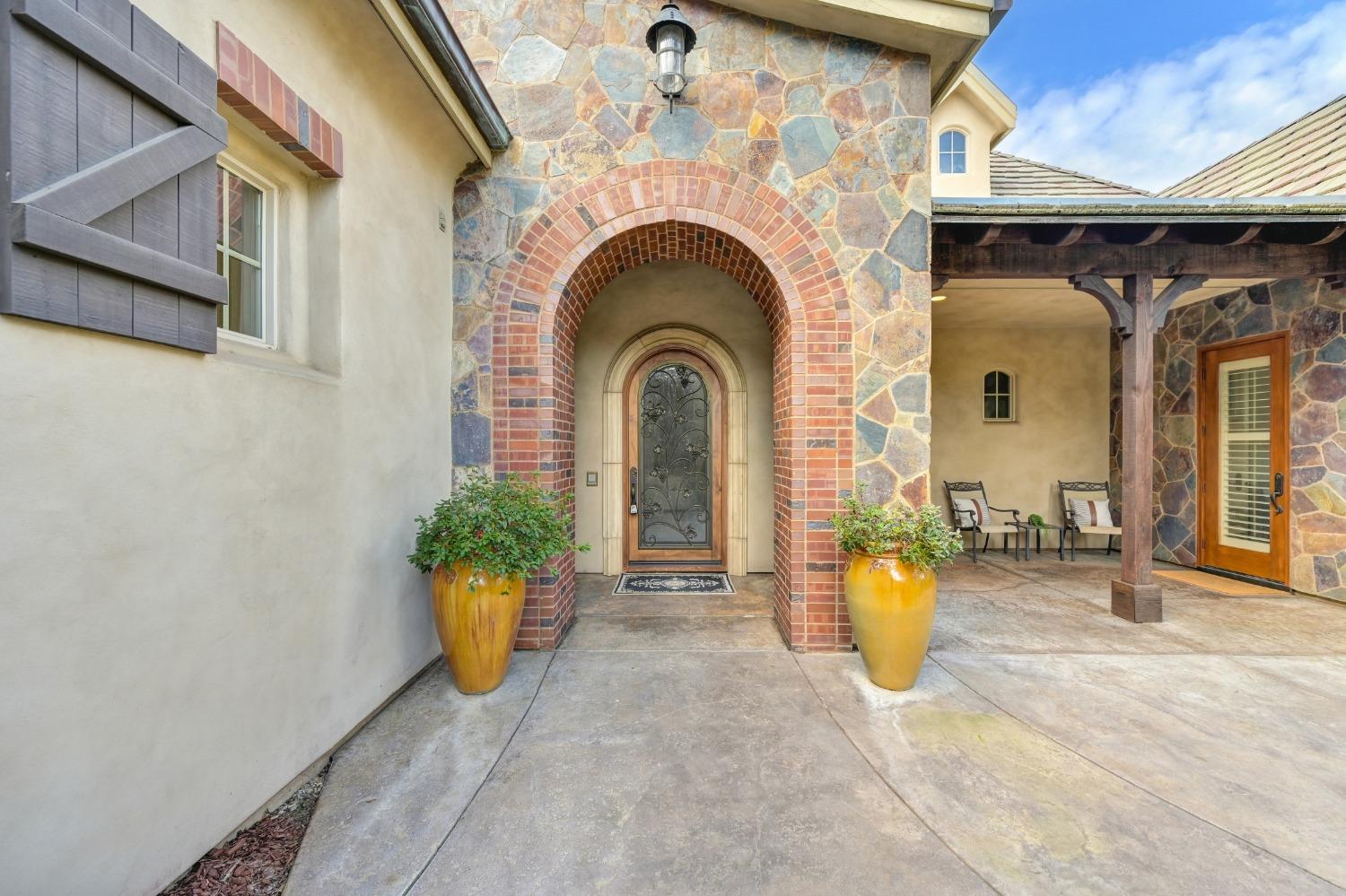 5680 Monte Claire Lane