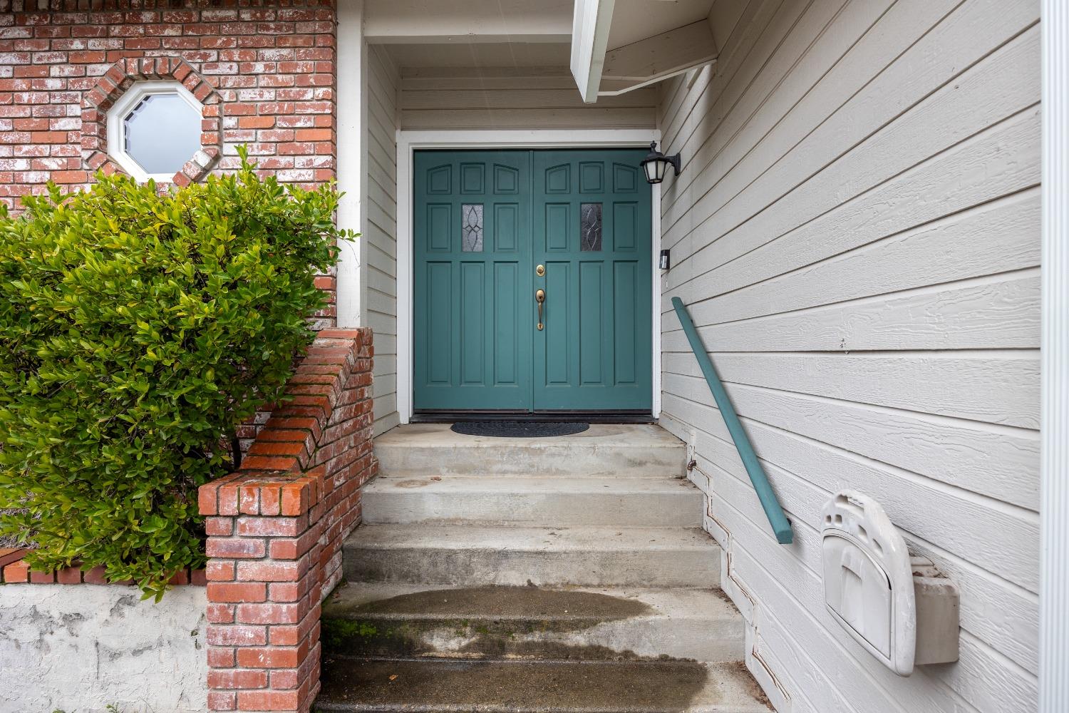 1035 Brookline Circle