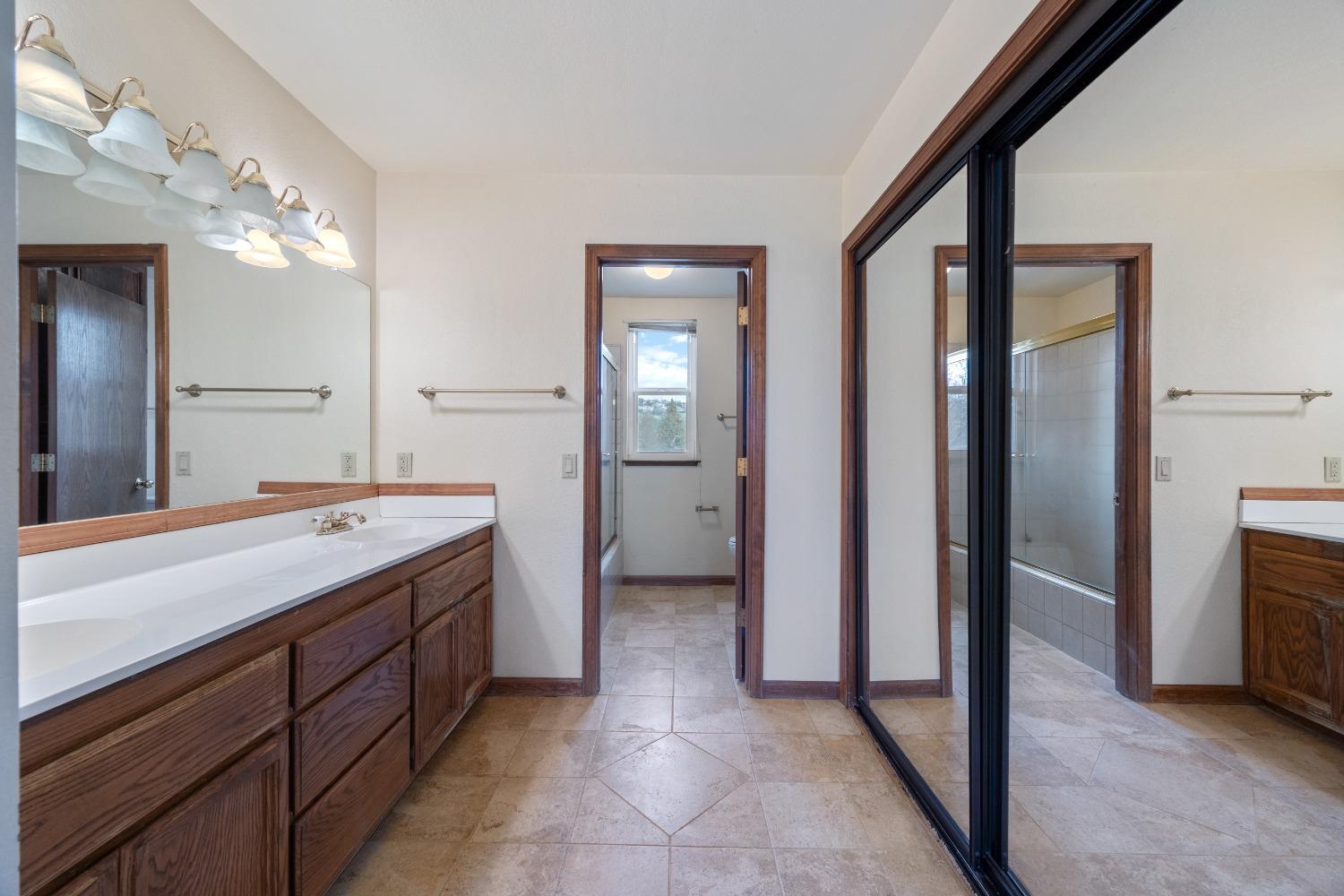 1035 Brookline Circle