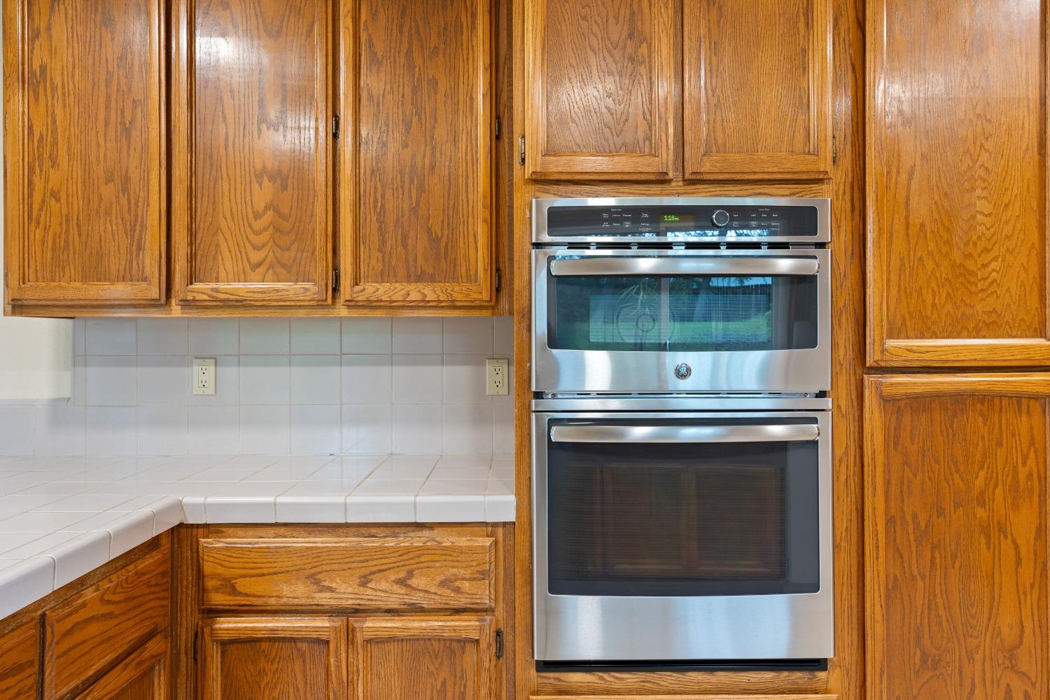 1035 Brookline Circle