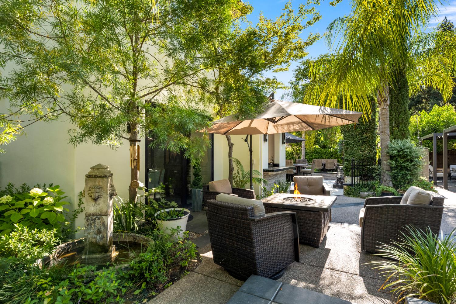 102 Painted Rock Place