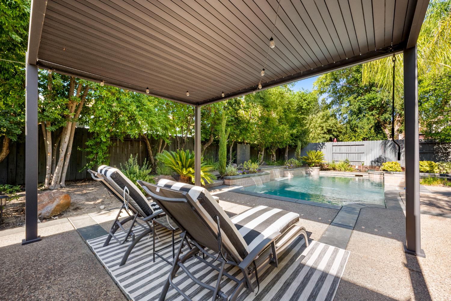 102 Painted Rock Place