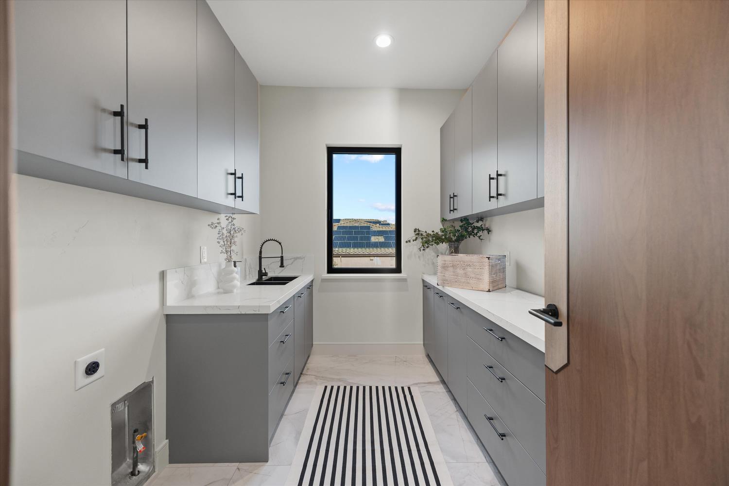 3516 Vista De Madera