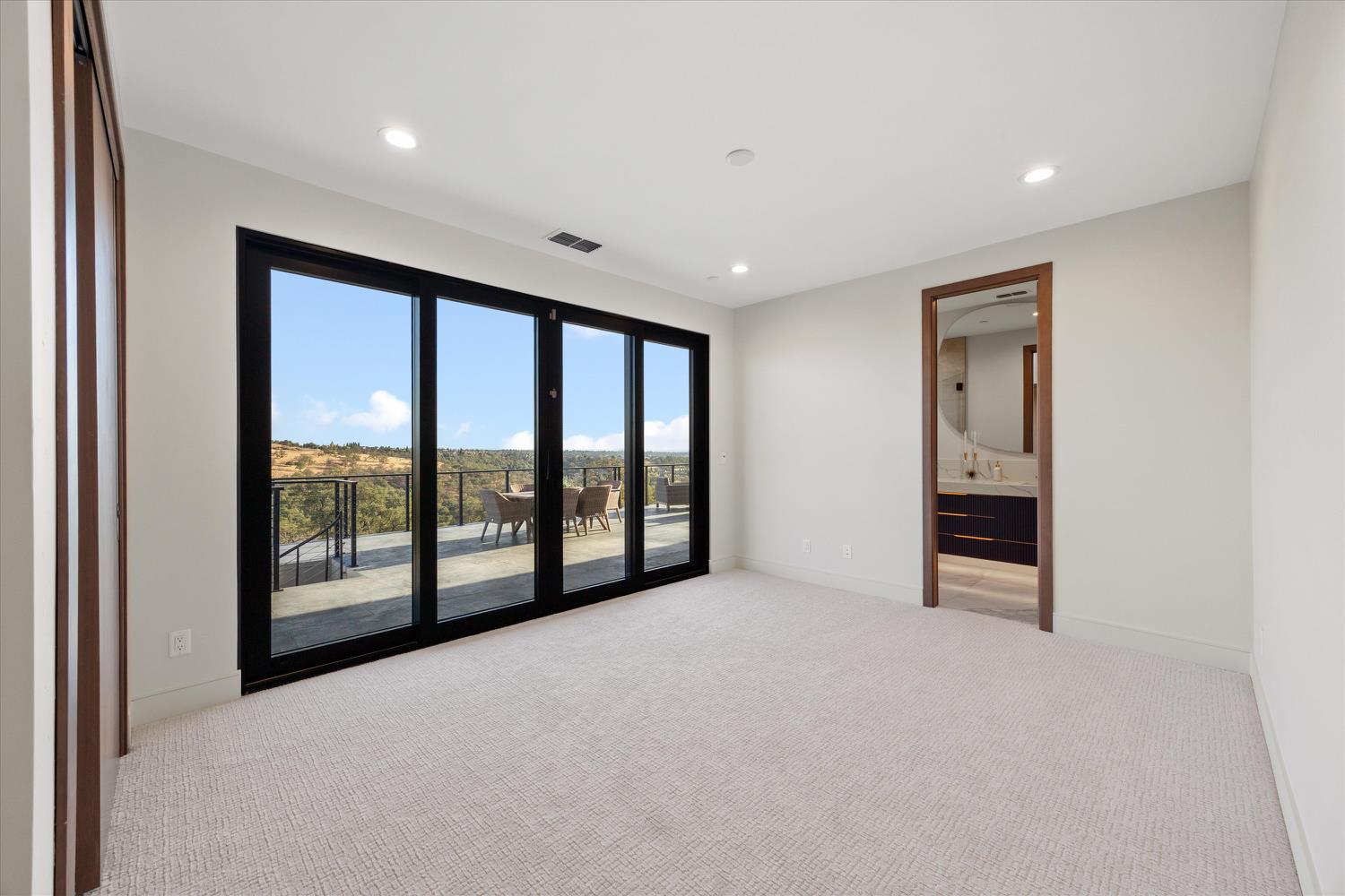 3516 Vista De Madera