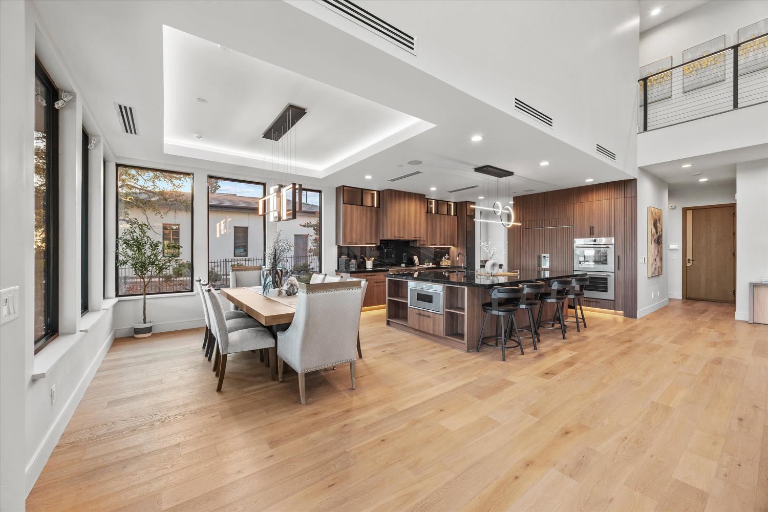 3516 Vista De Madera