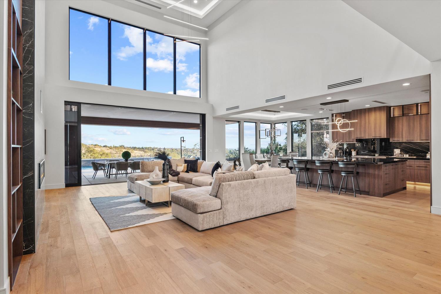 3516 Vista De Madera