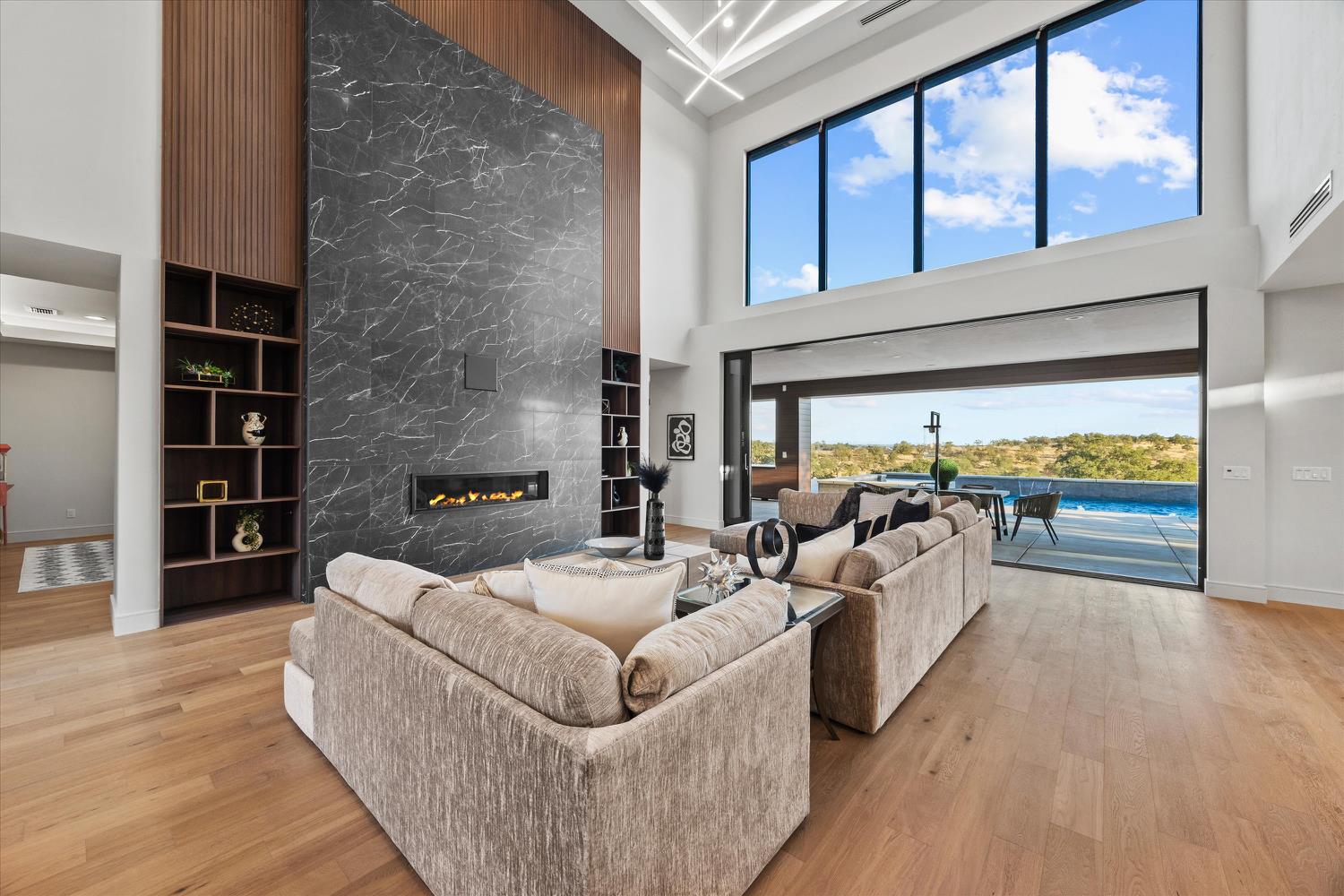 3516 Vista De Madera