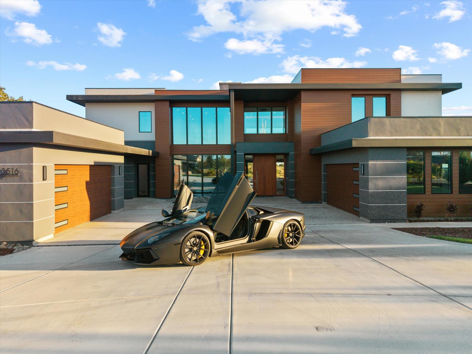 3516 Vista De Madera