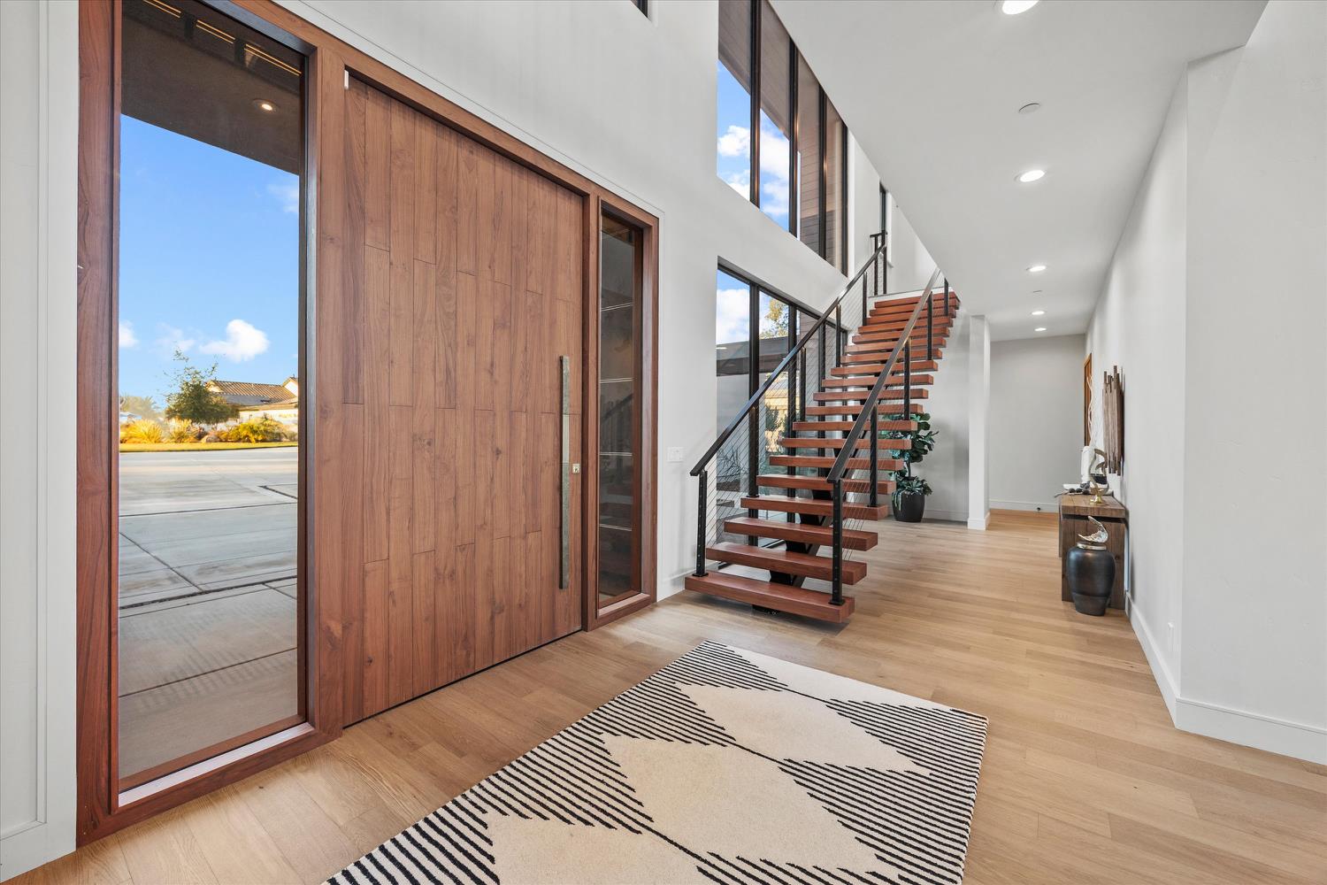 3516 Vista De Madera