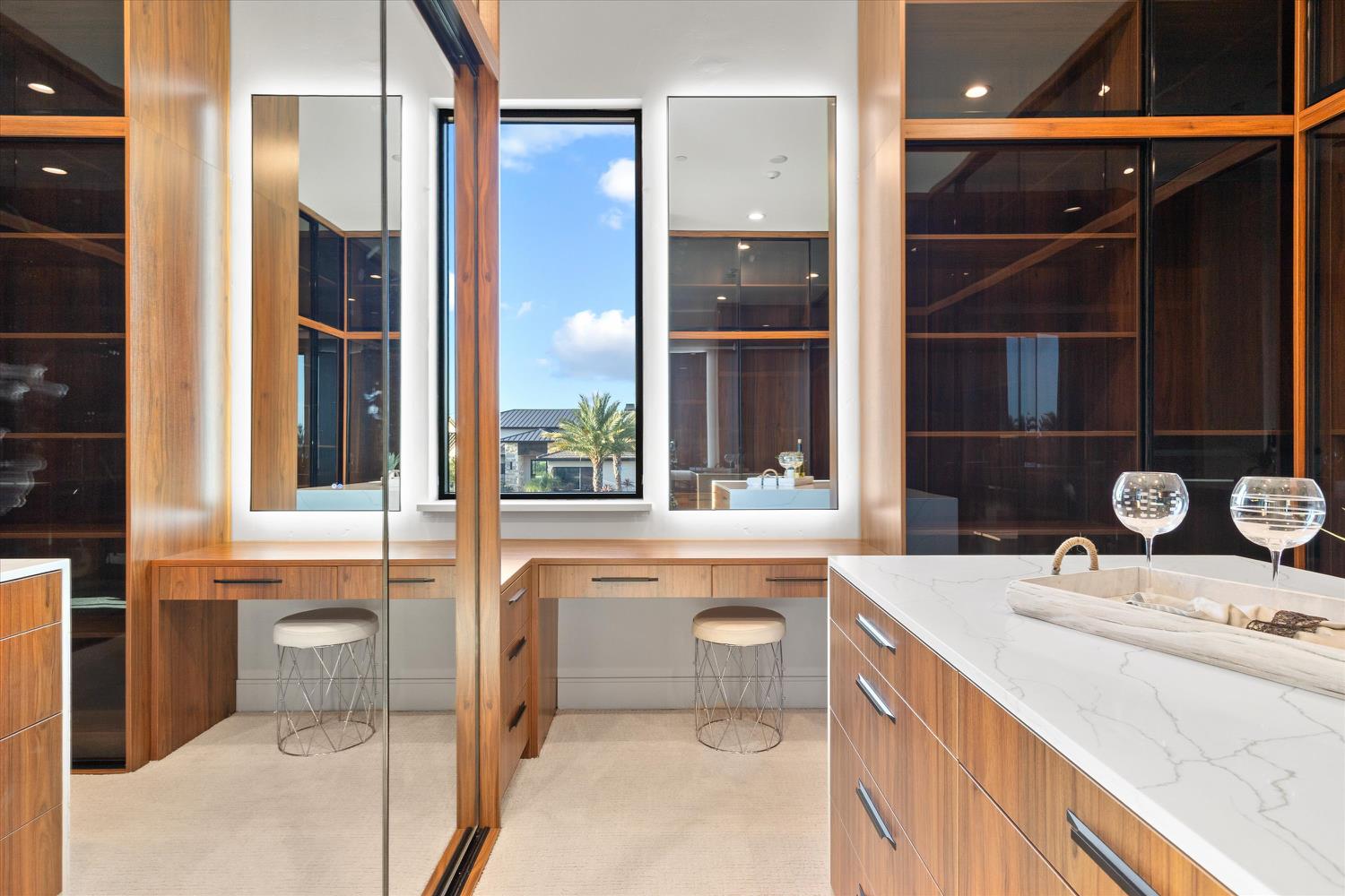 3516 Vista De Madera