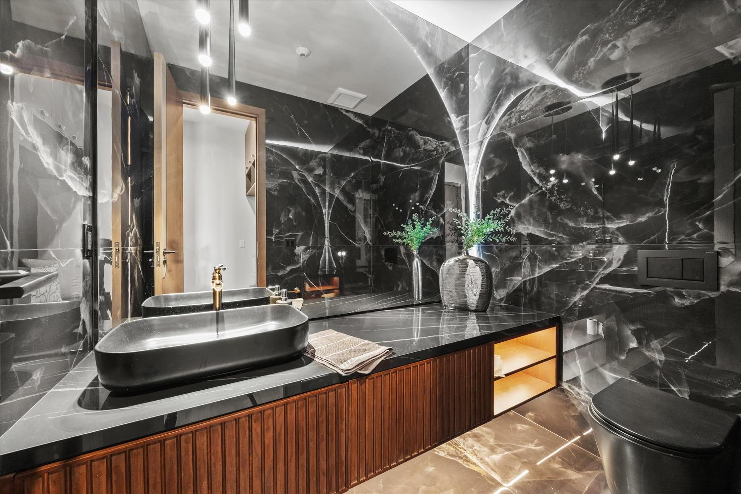 3516 Vista De Madera