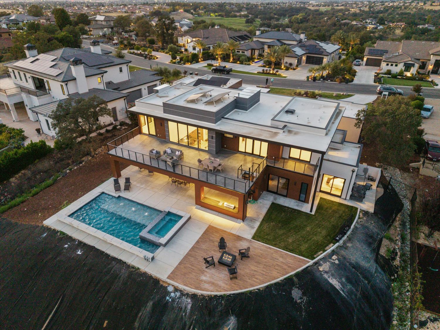 3516 Vista De Madera