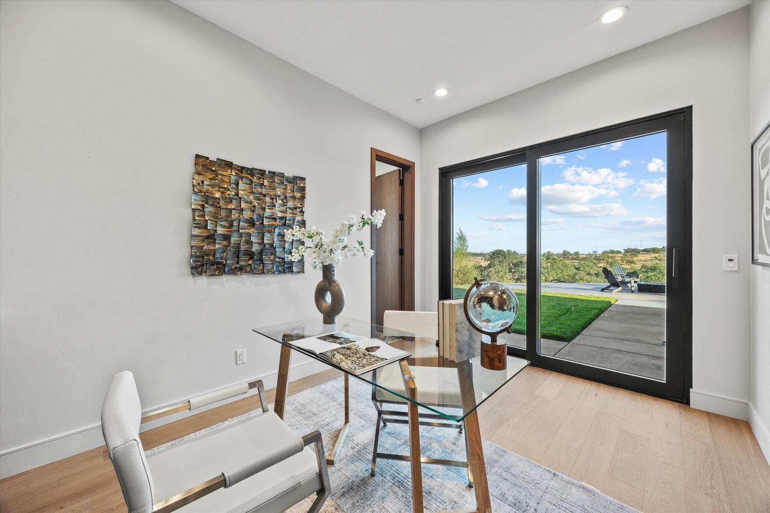 3516 Vista De Madera