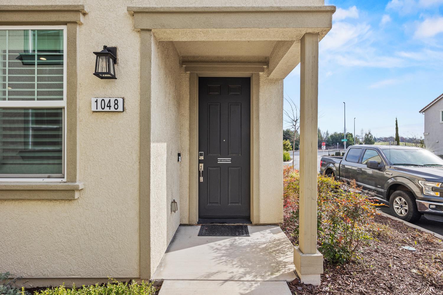 1048 Knox