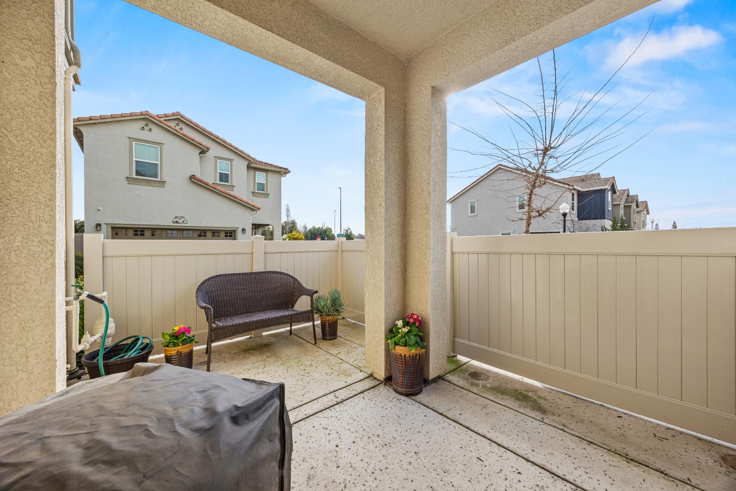 1048 Knox