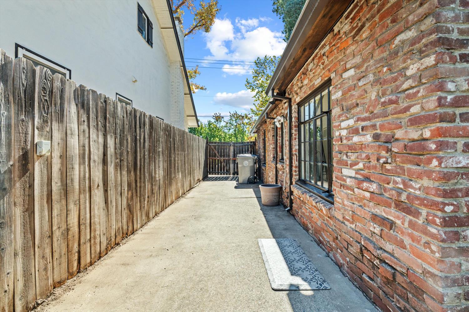 2701 Sutterville Road