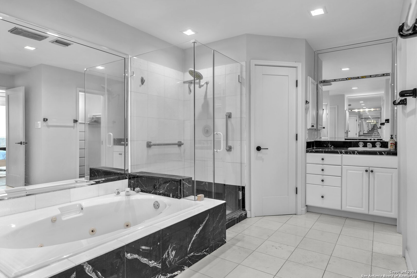 7701 Wurzbach Unit: 2306