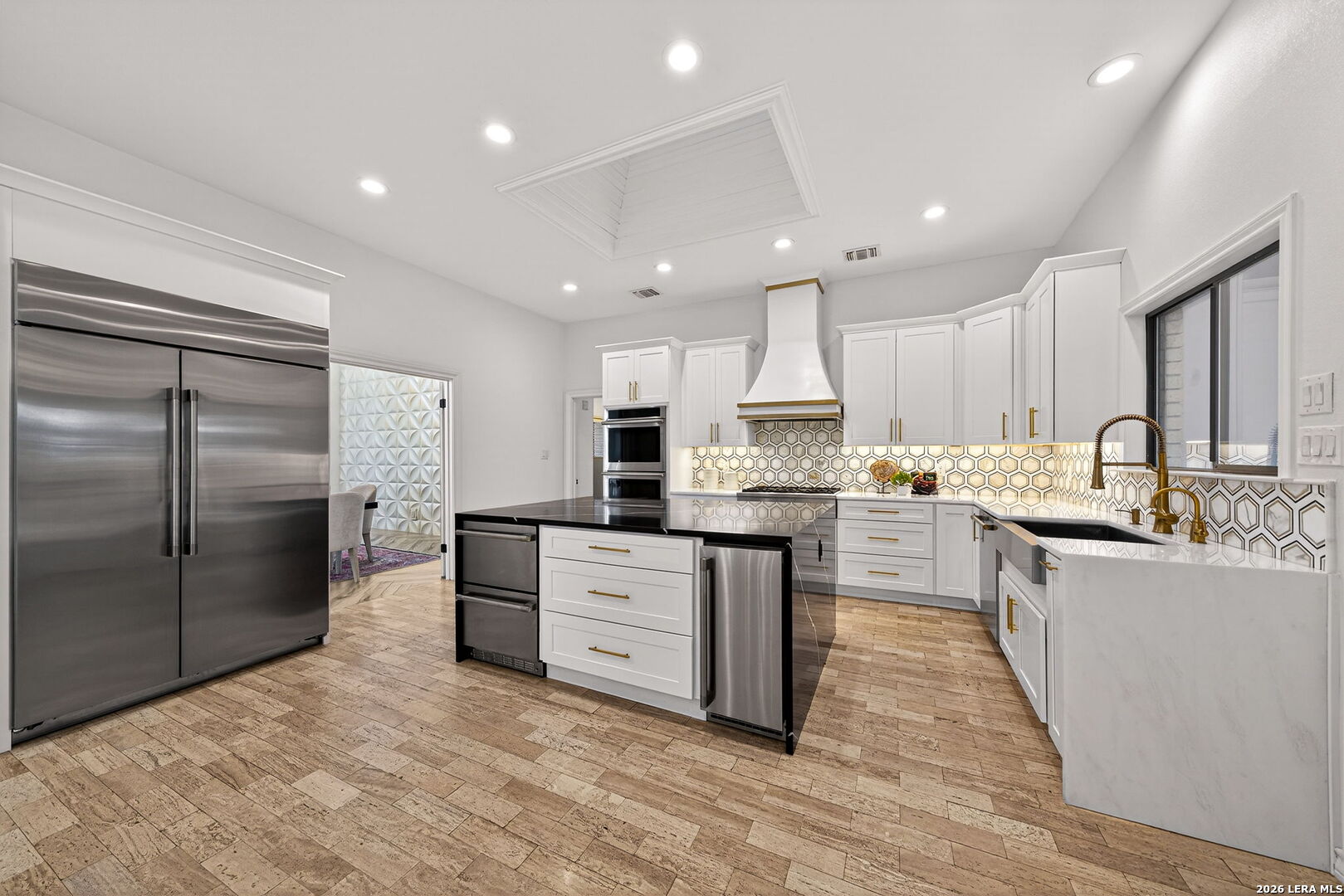 12514 Elm Manor