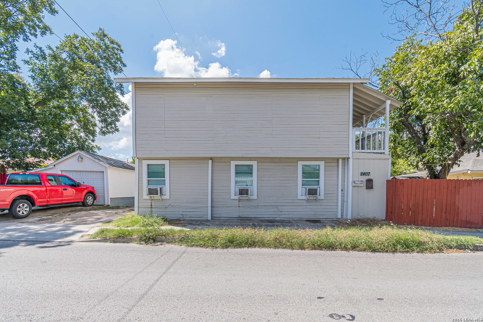 2407 South New Braunfels Avenue 3