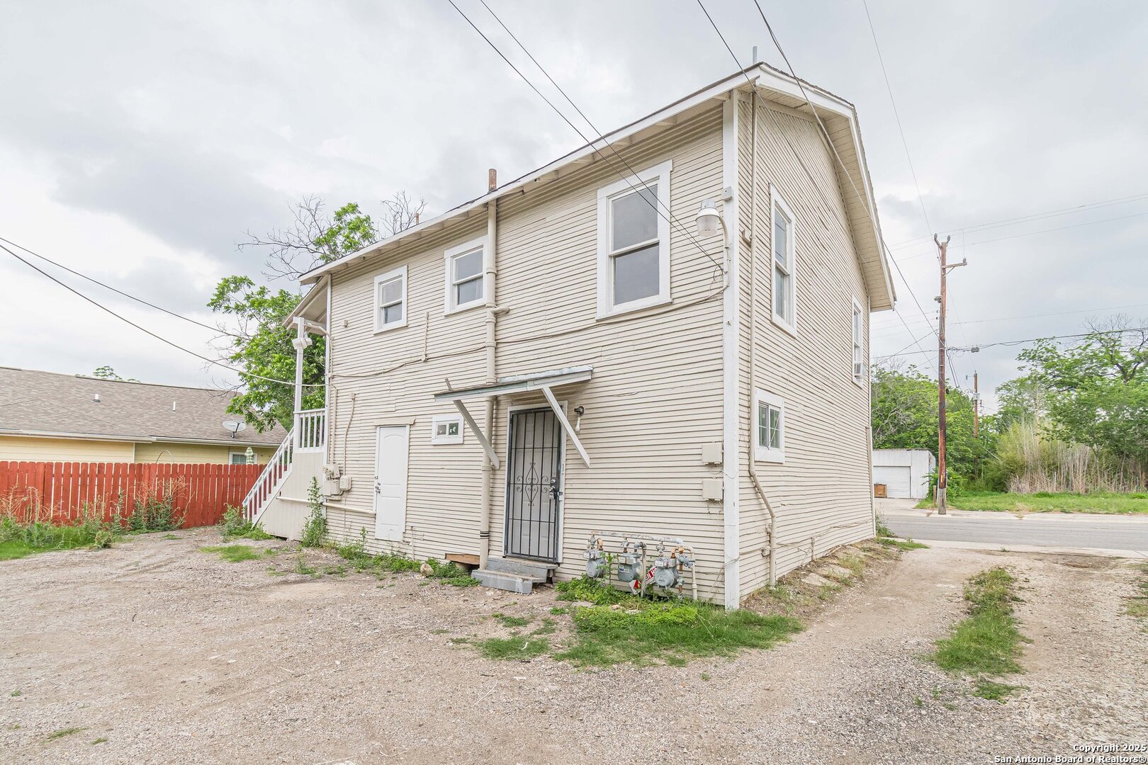 2407 South New Braunfels Avenue 3