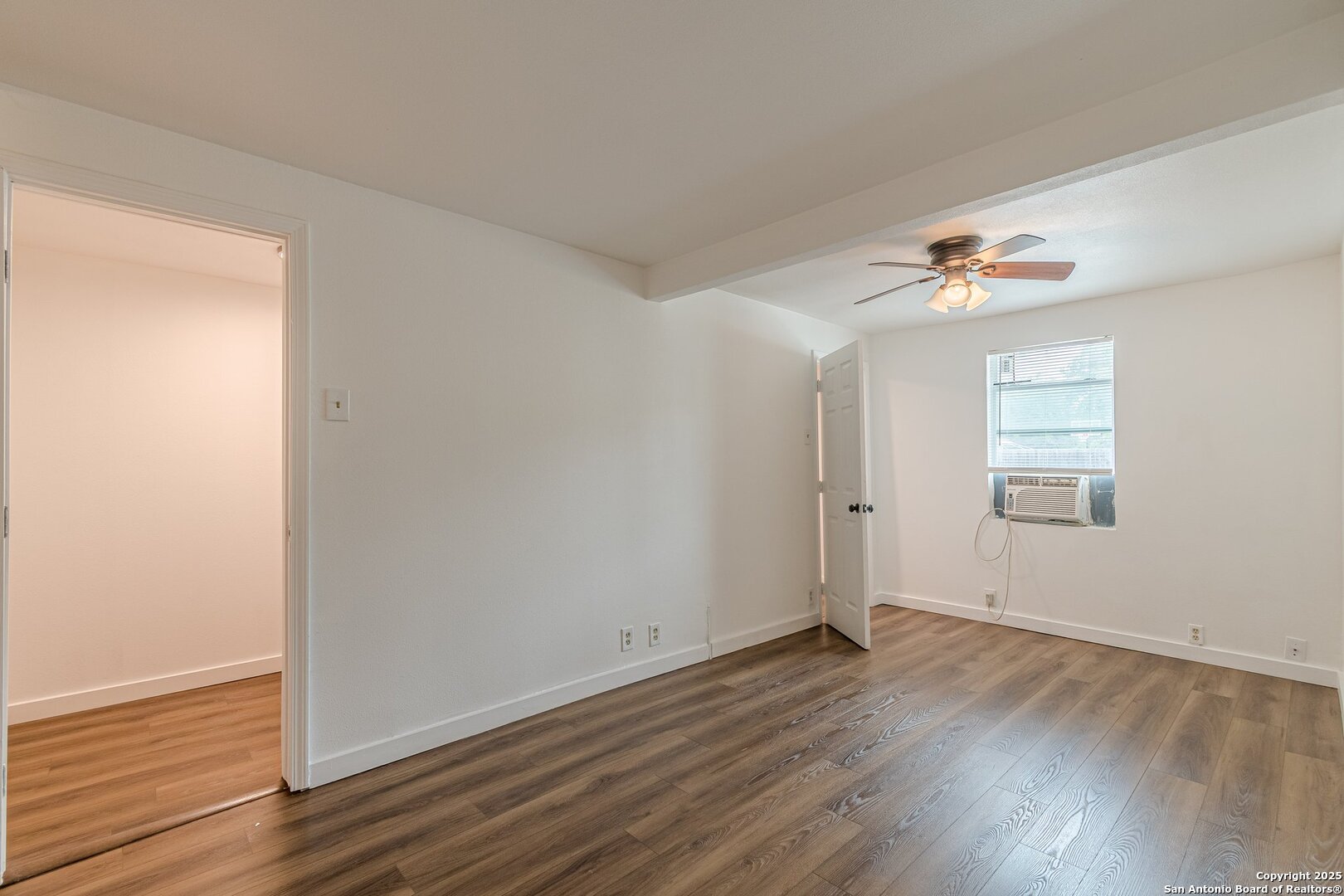 2407 South New Braunfels Avenue 3