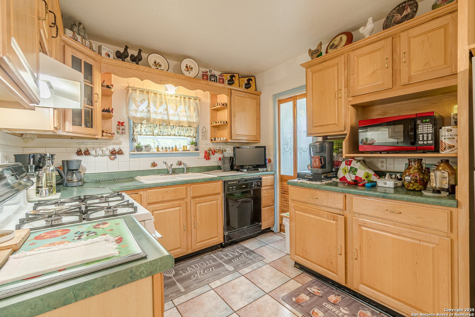 416 ALEXANDER HAMILTON DR